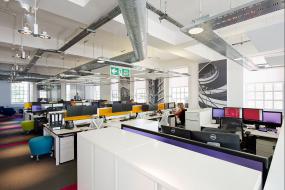 高端上海室内办公室装修效果图