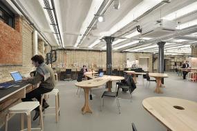 上海室内办公室装潢效果图片