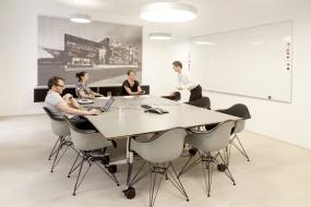 特色办公室装潢效果图