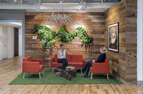 高端挑高办公室装修图片