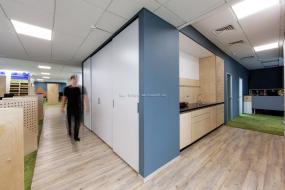 高端办公室pvc扣板吊顶装修效果图