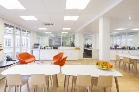 高端办公室pvc吊顶装修效果图