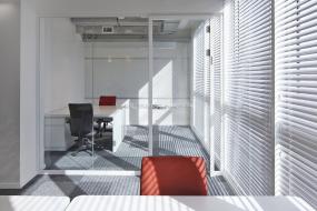 老总办公室石膏板吊顶装饰效果图