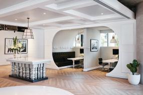 高档办公室石膏板造型顶装修图片