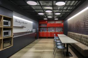 裸顶办公室装饰图