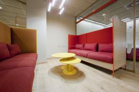 高端矿棉板吊顶办公室装修图片