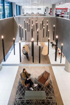 环保公司办公室装修实物图片