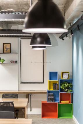 监理公司办公室装修效果图片