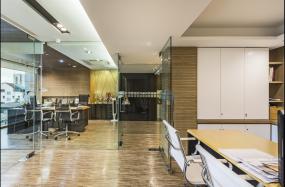 创业公司办公室装潢效果图片