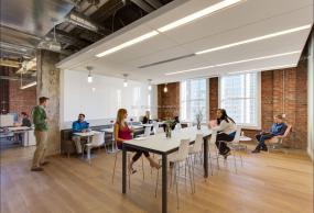 国外IT公司办公室装修实景图图片