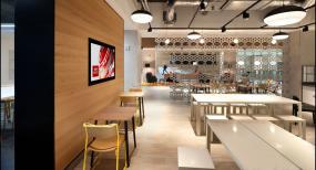 最新网络公司办公室装饰效果图片