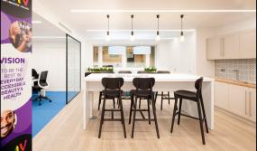 2018中介公司办公室装修效果图