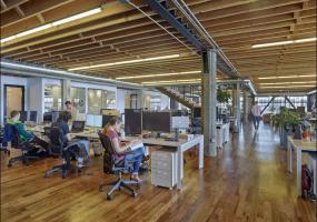 高档网络公司办公室装修效果图