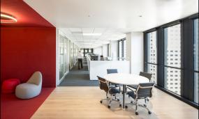 中介公司办公室装修实物图片