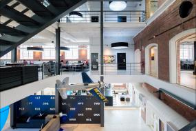 娱乐公司办公室装修高清效果图