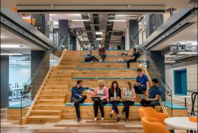 最新娱乐公司办公室装修图片