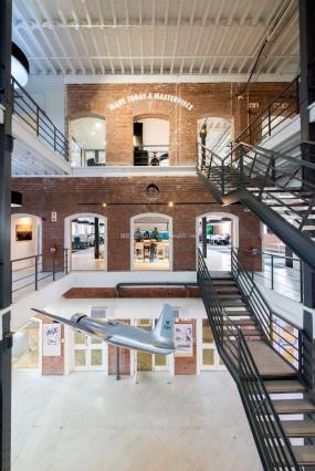 娱乐公司办公室装潢效果图