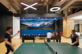 最新网络科技公司办公室装修图片