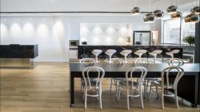 最新美国公司办公室装饰效果图片