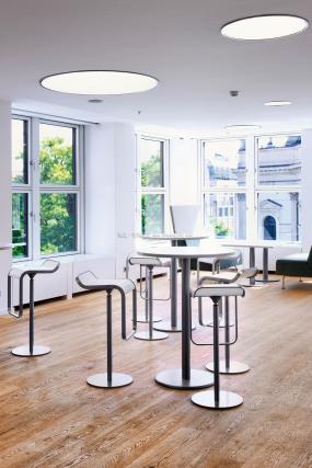 高档基金公司办公室装修图片