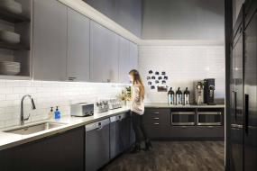 网络科技公司办公室装修效果图片