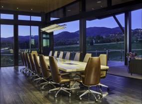 最新香港公司办公室装修图片