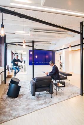 最新咨询公司办公室效果图