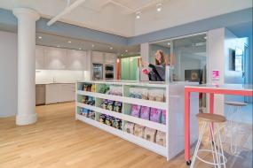 最新香港公司办公室装饰实景图