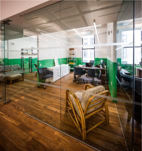 日本公司办公室装饰设计效果图片