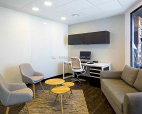 日本公司办公室装修实景图图片