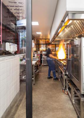 最新LOFT风格餐厅设计装饰效果图片