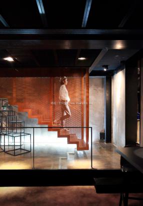 高端LOFT风格餐厅装修效果图