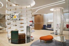 高端服装零售店装修效果图