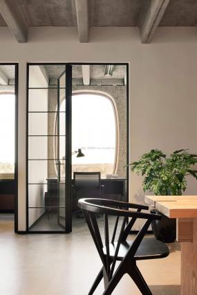 大型办公室布局装修效果图