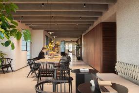 最新大型办公室布局装饰实景图