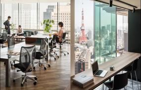 最新白色办公室装饰效果图片