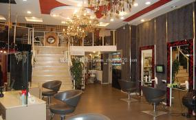 2019年大型美发店装修效果图