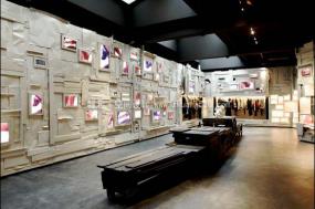 服装专卖店设计装饰效果图