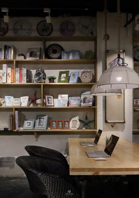 美式风格办公室设计装潢图片