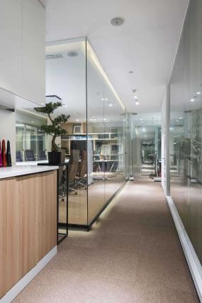 现代中式办公室装修实景图片