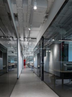 国外个性办公室装修设计效果图