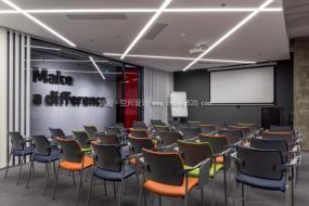 国外个性办公室设计装饰图