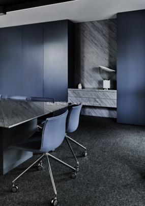 简易办公室设计装饰效果图