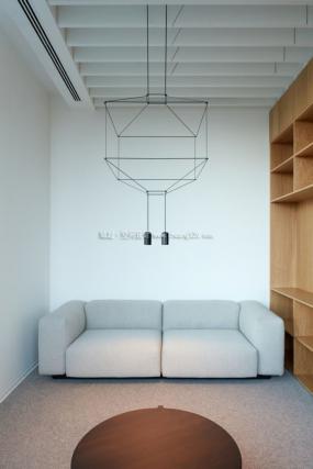 中高端办公室装潢设计效果图片