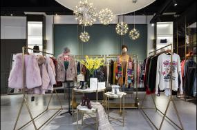 外贸服装店设计效果图片