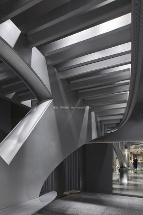 外贸服装店装潢图片