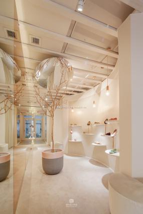 外贸服装店装修设计效果图片