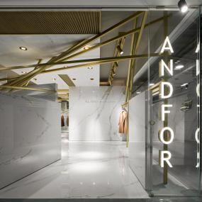 时尚服装店装潢设计效果图片