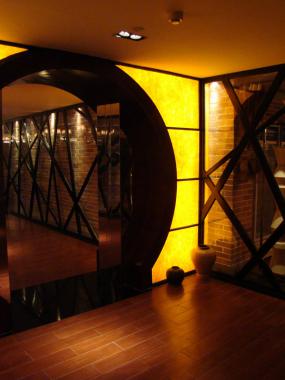 最新红酒餐厅设计装饰效果图