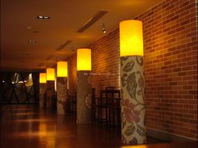 2019年网红西餐厅装修效果图